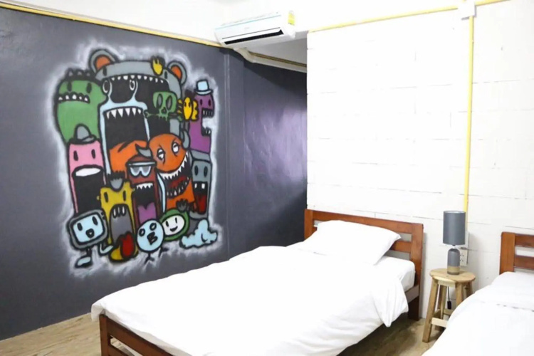 Norn Nung Len Cafe & Hostel