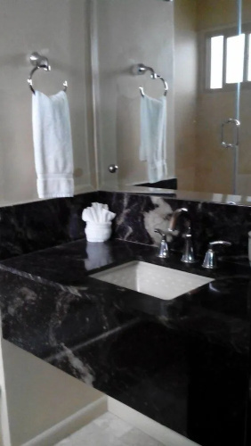 1915 Inn & Suites