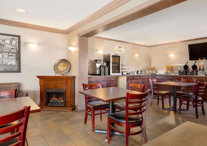 Quality Inn & Suites photo 37