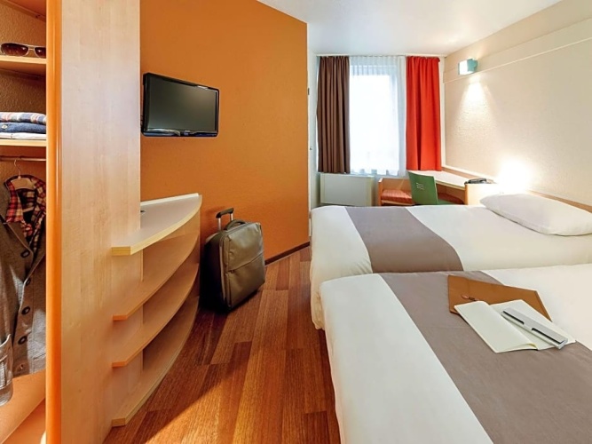 Standard Double room with view