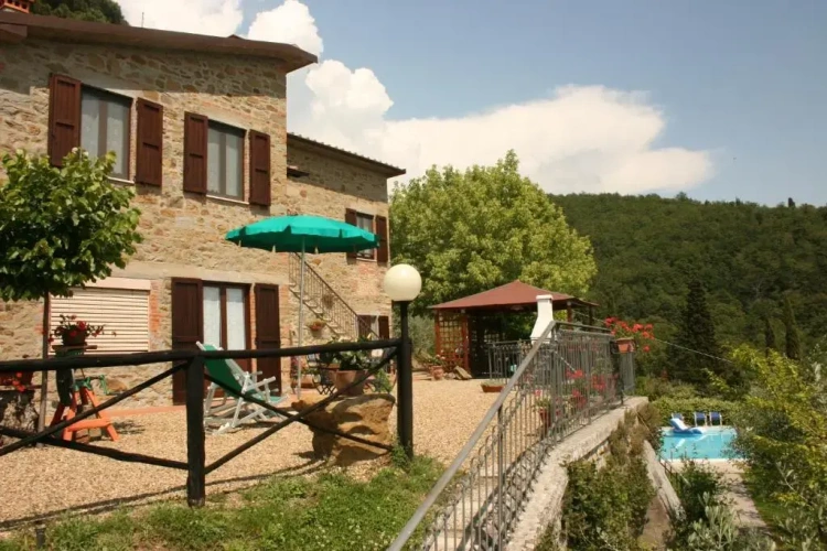 5 Bedrooms Duplex Villa