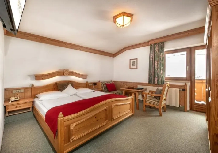 Standard Triple room with balcony