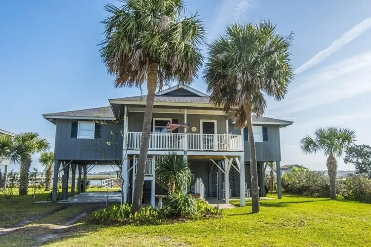 Cottage with balcony