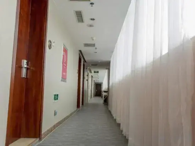 Aiqinhai Theme Hotel