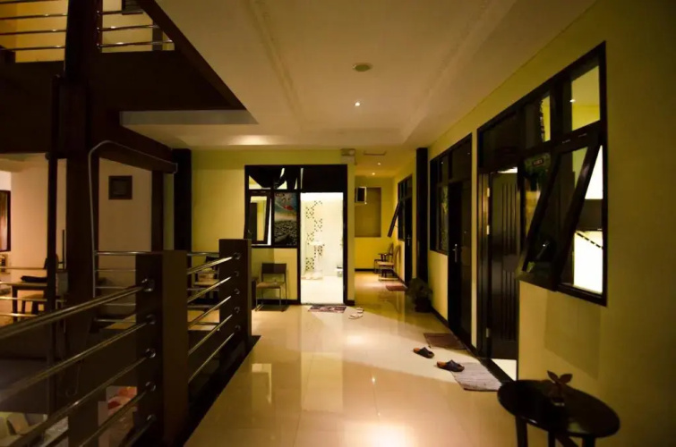 Hotel Salon Fora & Longhill Cafe Fora