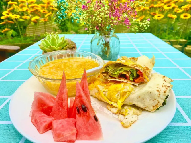 Dragon's Den Hostel in Longji Rice Terraces