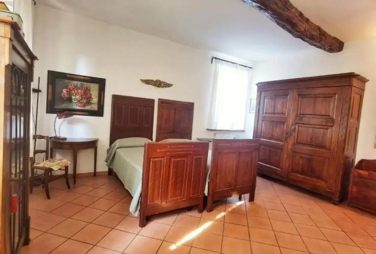 Standard Twin room with garden view