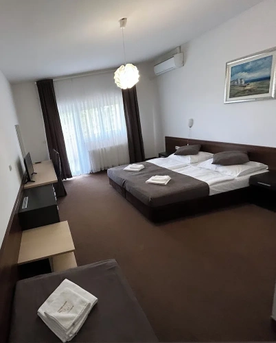 Standard Triple room with balcony