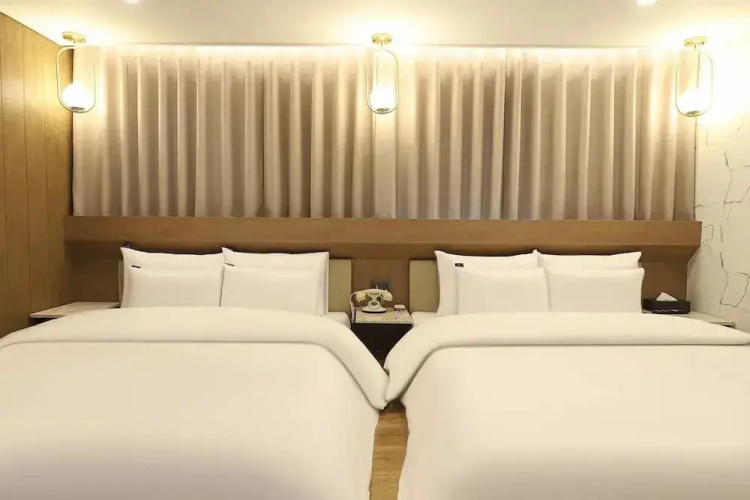 Rosy Hotel