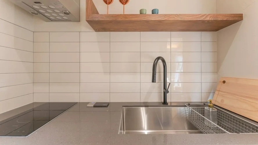 1 Bedroom Deluxe Double Basement room