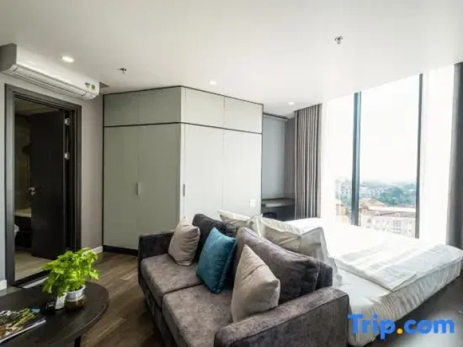 Deluxe Double Studio with city view