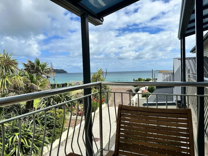 1 Bedroom Apartment with sea view