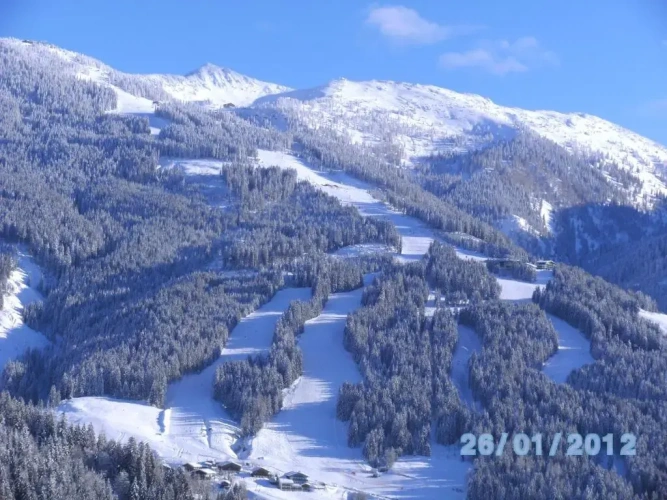 2 Bedrooms Double Apartment with mountain view