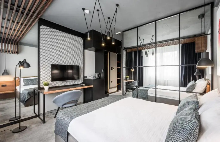 7 Rooms Suites