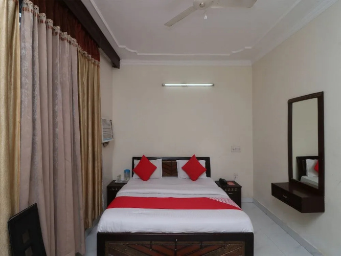 Oyo 29762 Hotel Meridian