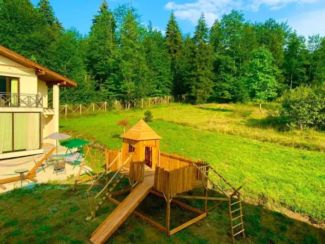 2 Bedrooms Villa