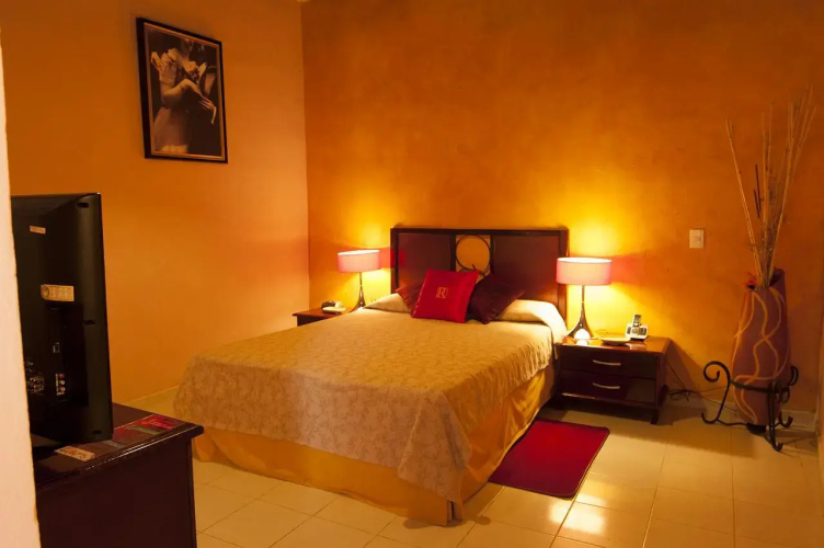 Hotel E La Ronda