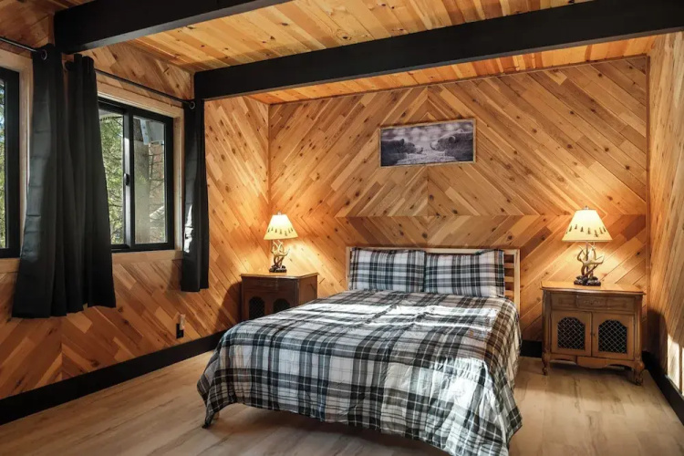 Timber Wolf Tavern