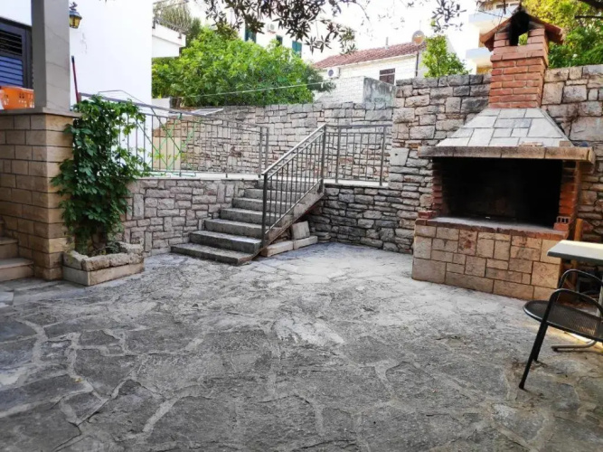 Apartments Vrsalovic
