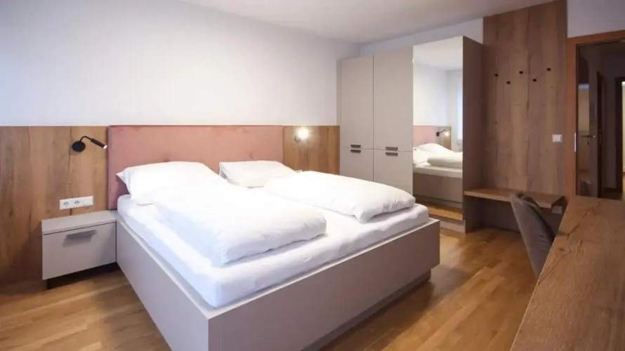 2 Bedrooms Apartment