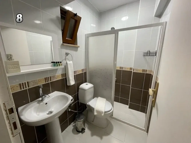 Economy Triple Basement room