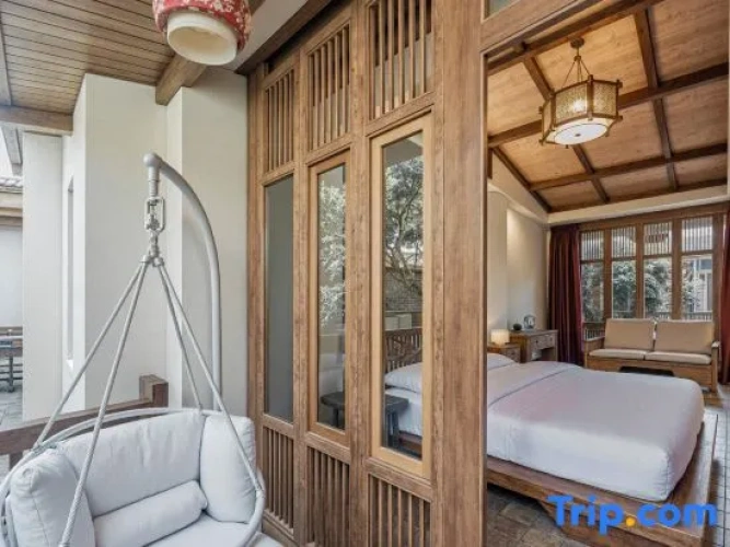 Deluxe Double room with balcony