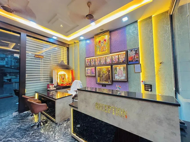 Hotel sadhana palace
