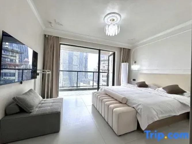 2 Bedrooms Suite with balcony and with river view