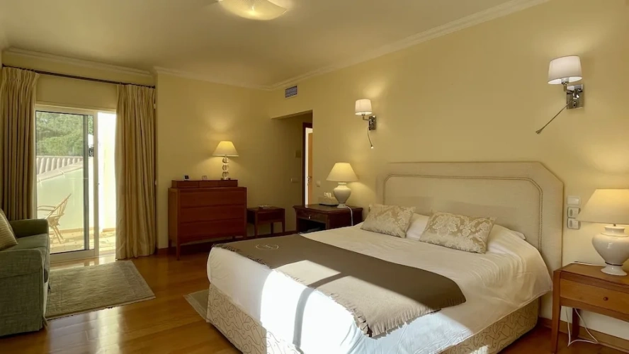 5 Bedrooms Villa with balcony and with pool view