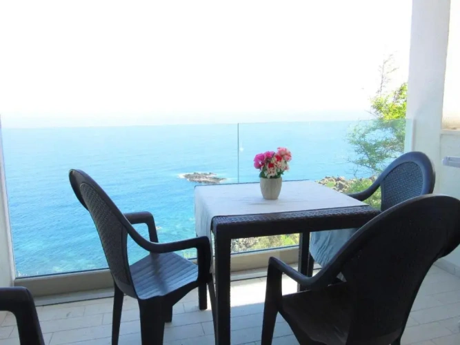 Apartment with balcony