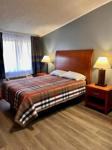 Sunwestern Suites