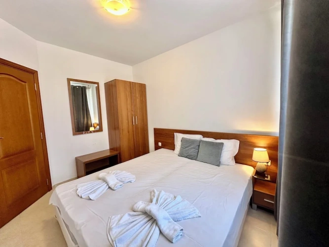 1 Bedroom Classic Apartment with park view