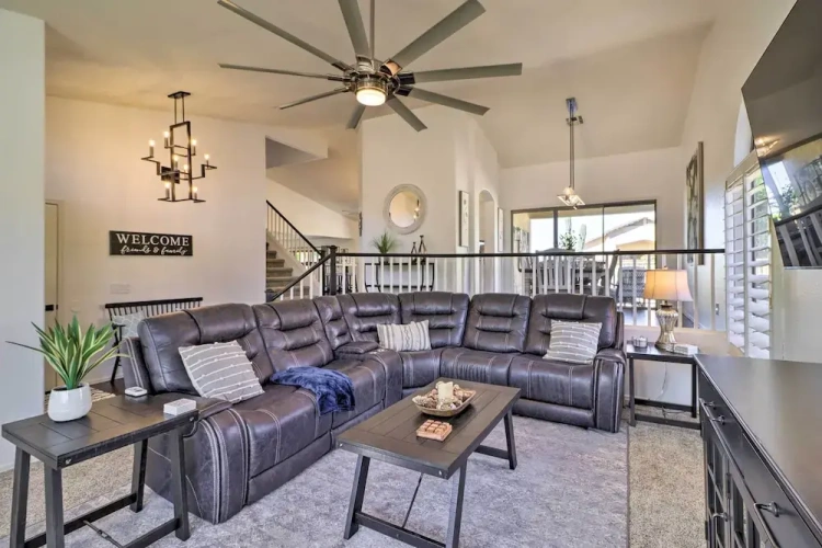 4 Bedrooms Cottage with balcony