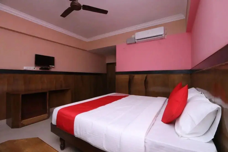 Sanman Regency by OYO Rooms