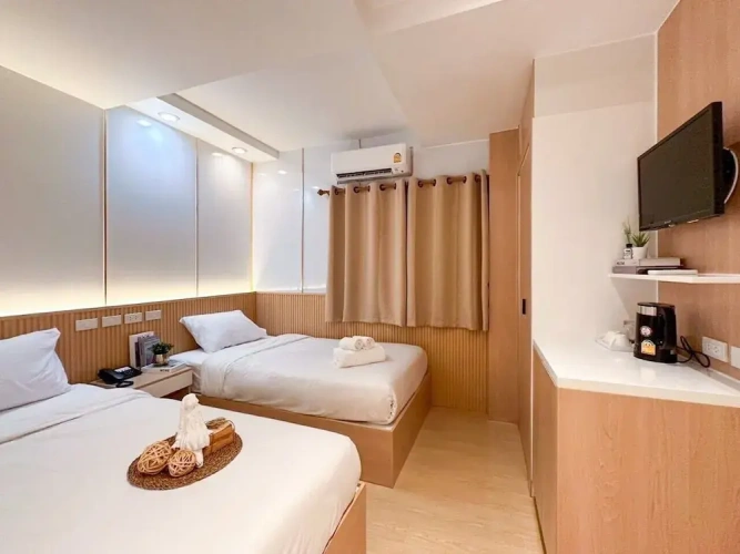 Superior Twin room with city view
