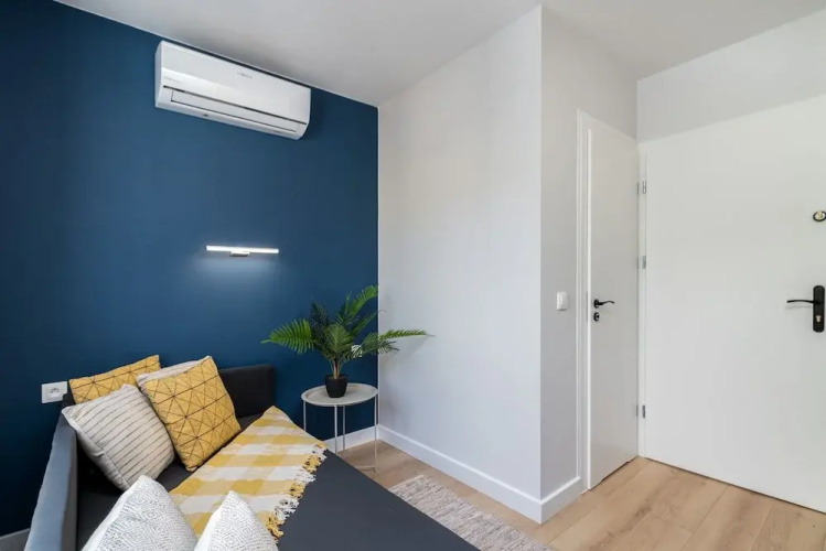 Smart Apartments- Old Town Train Station