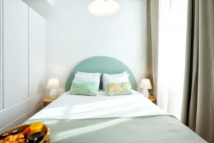 Under the Moon Apartment