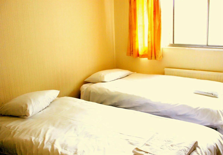 Heathrow Lodge
