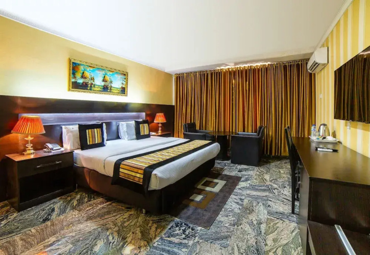 Landmark Hotel