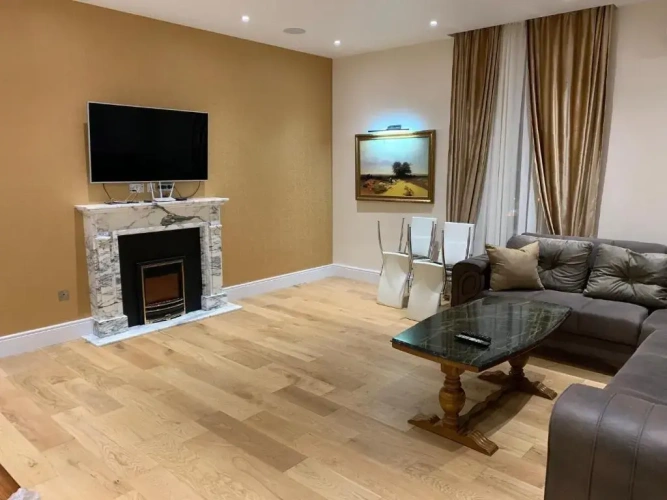 3 Bedrooms Apartment