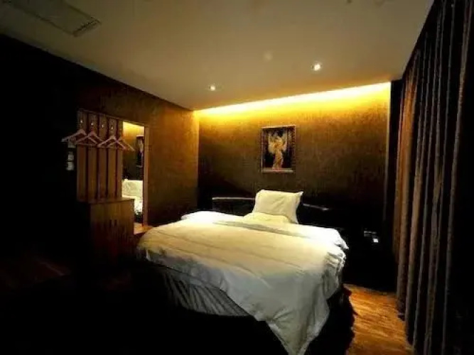 Hongcheng Business Hotel