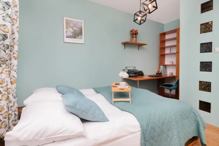 Subtle and Cosy Studio by Renters