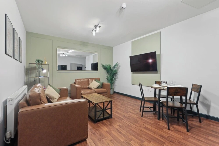 Deluxe Apartment