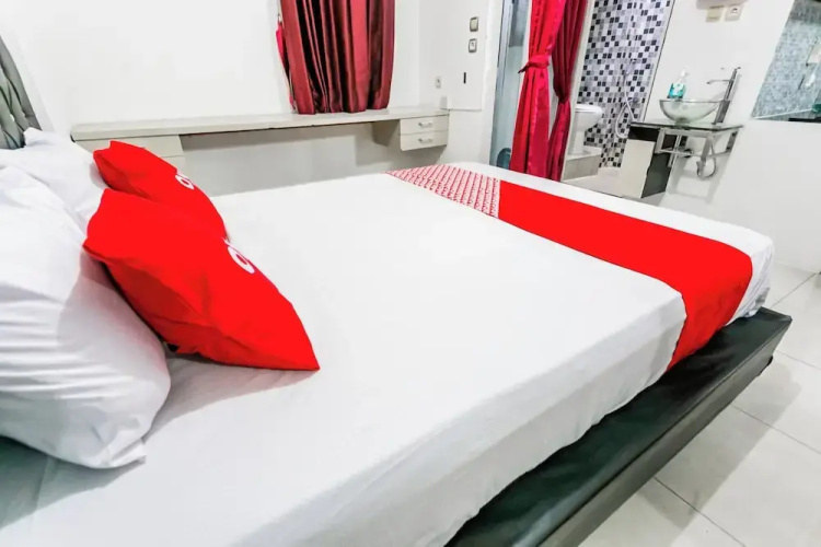Hotel O Mp Room