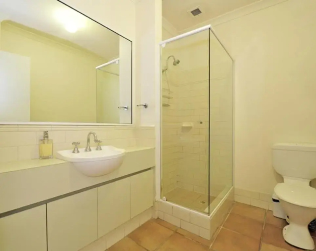 Ocean Sunsets - 2 bedroom converted warehouse apartment