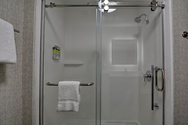 Quadruple Suite