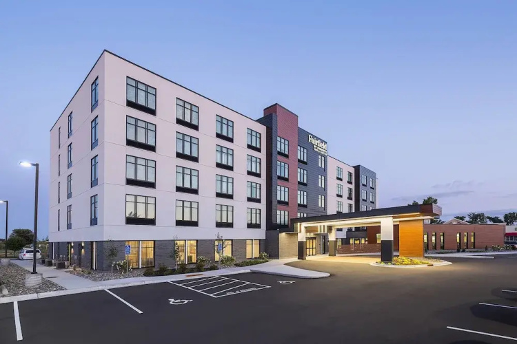 Fairfield Inn & Suites By Marriott Minneapolis North/blaine - Blaine, MN