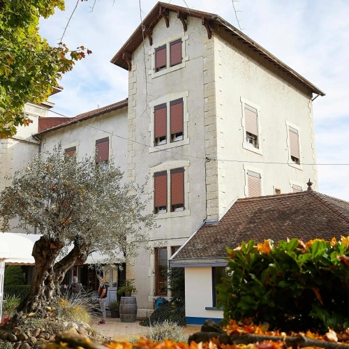 Logis Hôtel La Commanderie De Champarey
