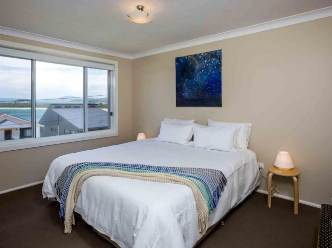 PENINSULA 180 Gerroa 4pm check out Sundays