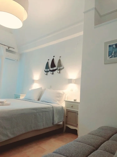 Deluxe room with balcony and with pool view